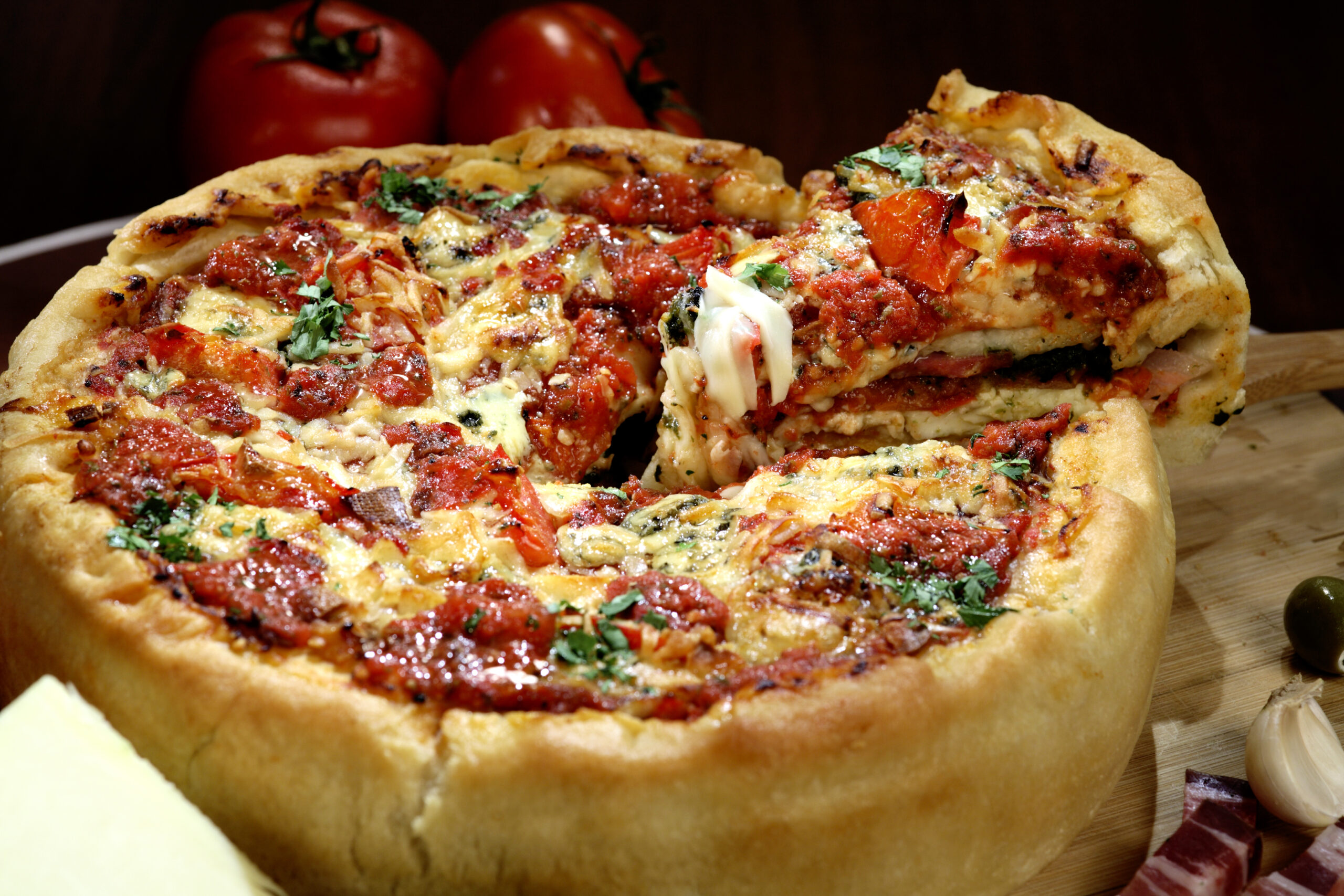Famous Chicago Pizza tour: A Foodie Adventure with Sample Slices!